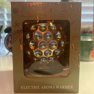 NWT Electric Aroma Warmer